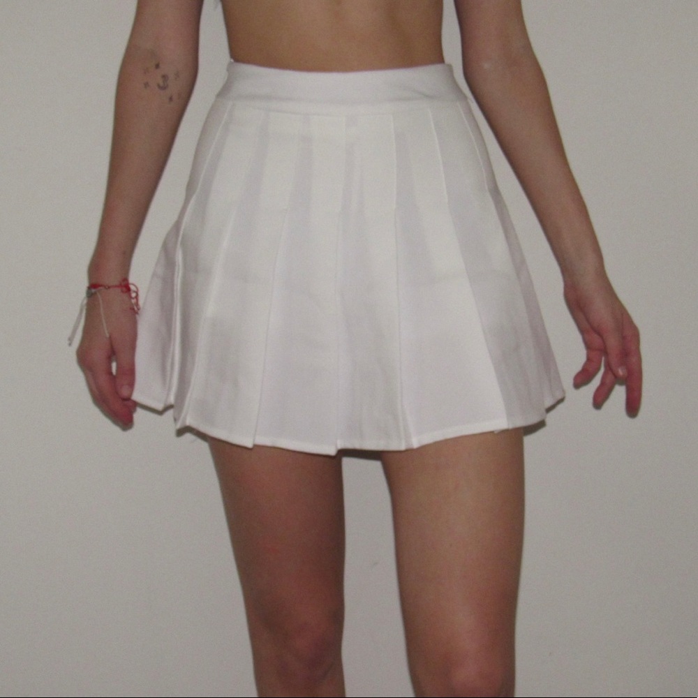 WHITE TENNIS SKIRT
